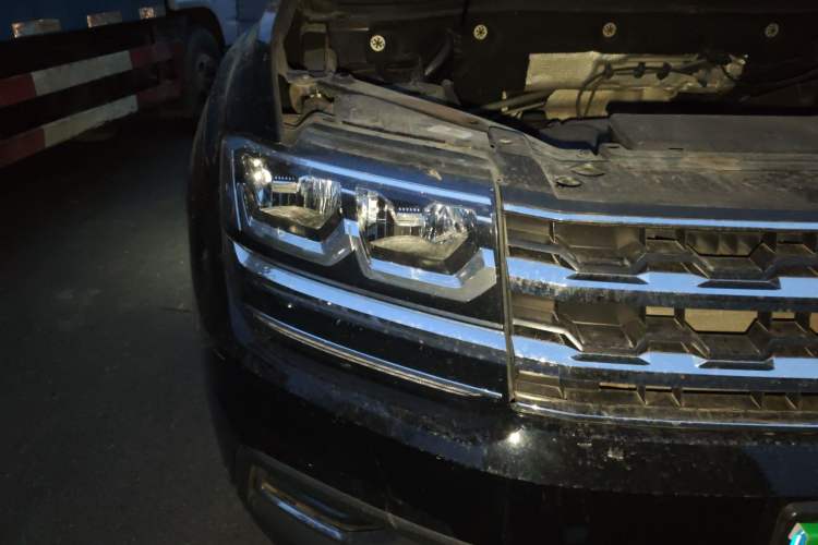 Used Volkswagen Teramont 2017 330TSI Two-Wheel-Drive Luxury Edition Right Front Headlight
