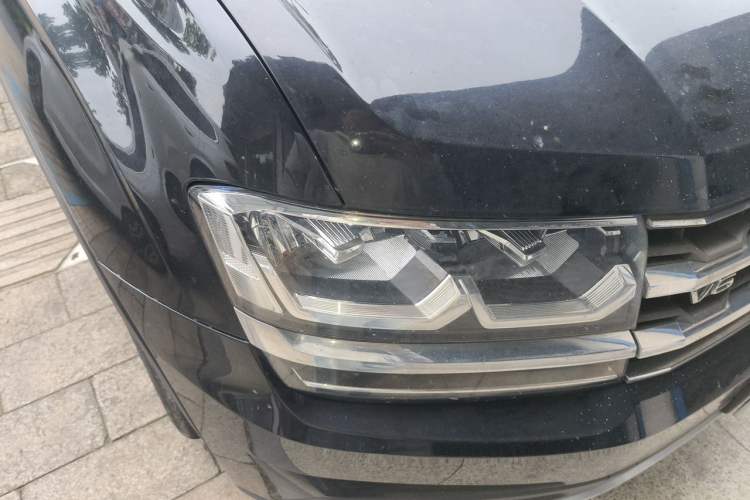 Used Volkswagen Teramont 2017 530 V6 Four-Wheel Drive Luxury Edition Right Front Headlight