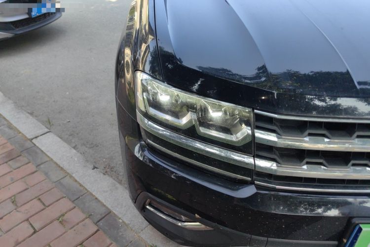 Used Volkswagen Teramont 2017 380TSI Four-Wheel Drive Luxury Edition Right Front Headlight