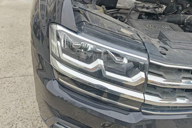 Used Volkswagen Teramont 2017 380TSI Four-Wheel Drive Luxury Edition Right Front Headlight
