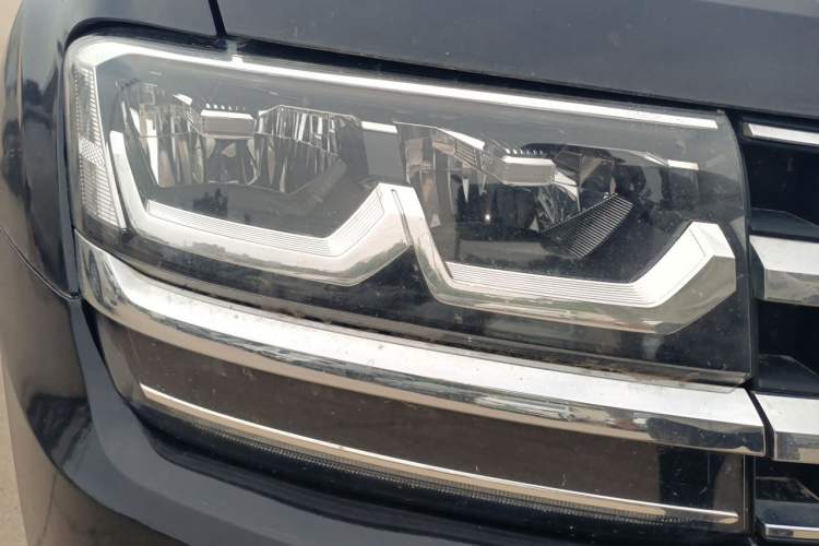 Used Volkswagen Teramont 2017 380TSI Four-Wheel Drive Luxury Edition Right Front Headlight