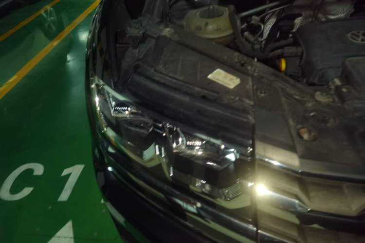Used Volkswagen Teramont 2017 380TSI Four-Wheel Drive Comfort Edition Right Front Headlight