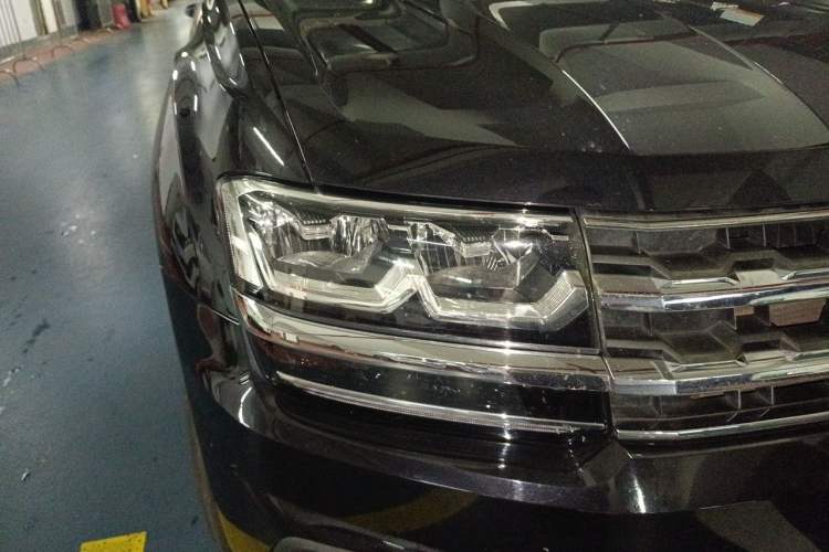 Used Volkswagen Teramont 2017 380TSI Four-Wheel Drive Luxury Edition Right Front Headlight