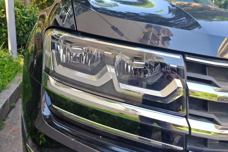 Used Volkswagen Teramont 2017 380TSI Four-Wheel Drive Comfort Edition Right Front Headlight