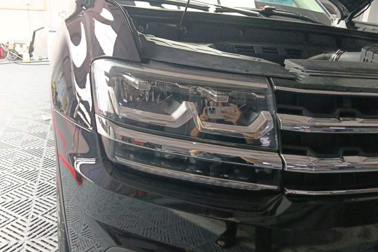 Used Volkswagen Teramont 2017 380TSI Four-Wheel Drive Luxury Edition Right Front Headlight