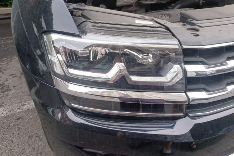 Used Volkswagen Teramont 2017 380TSI Four-Wheel Drive Luxury Edition Right Front Headlight