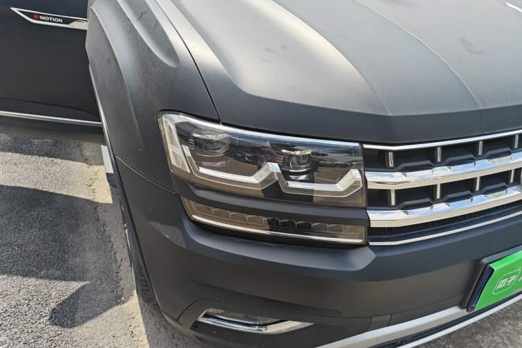 Used Volkswagen Teramont 2017 380TSI Four-Wheel Drive Flagship Edition Right Front Headlight