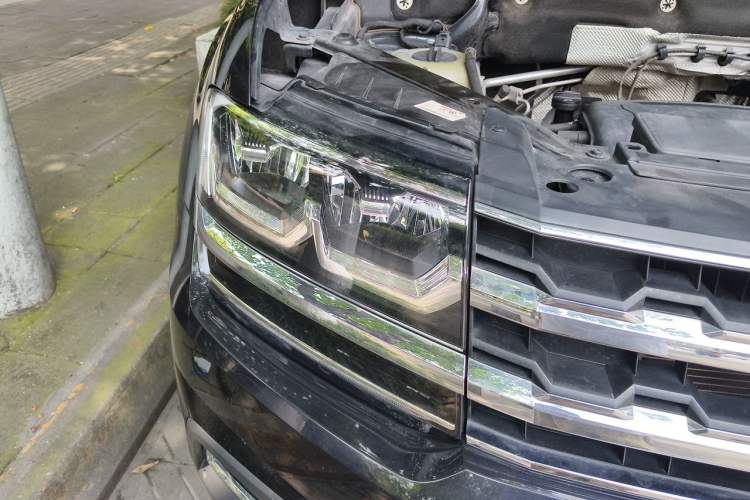 Used Volkswagen Teramont 2017 380TSI Four-Wheel Drive Luxury Edition Right Front Headlight