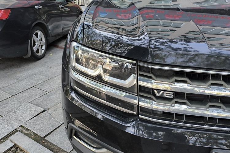 Used Volkswagen Teramont 2017 530 V6 Four-Wheel Drive Luxury Edition Right Front Headlight