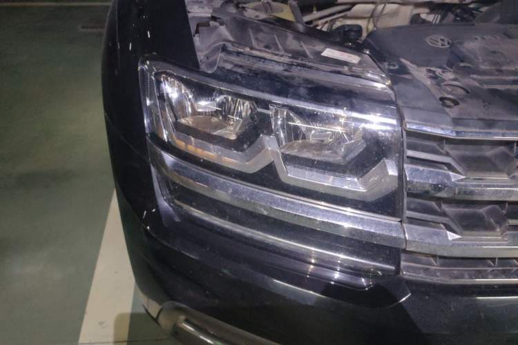Used Volkswagen Teramont 2017 380TSI Four-Wheel Drive Luxury Edition Right Front Headlight