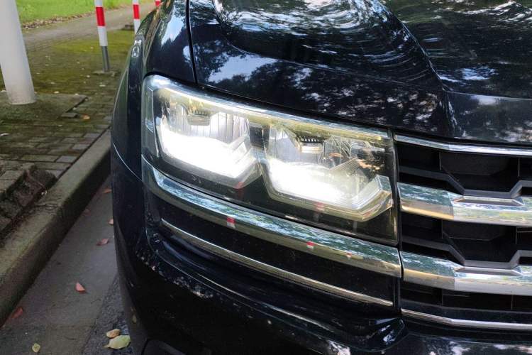 Used Volkswagen Teramont 2017 380TSI Four-Wheel Drive Luxury Edition Right Front Headlight