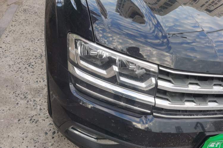 Used Volkswagen Teramont 2017 380TSI Four-Wheel Drive Luxury Edition Right Front Headlight
