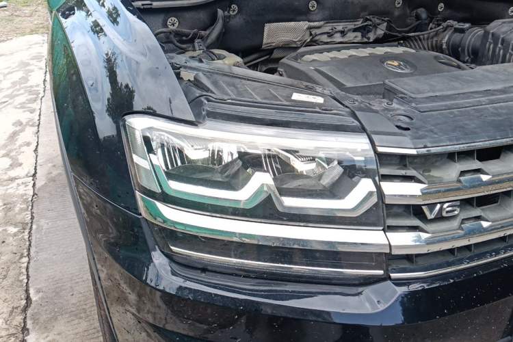 Used Volkswagen Teramont 2017 530 V6 Four-Wheel Drive Luxury Edition Right Front Headlight