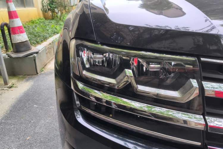 Used Volkswagen Teramont 2017 380TSI Four-Wheel Drive Comfort Edition Right Front Headlight