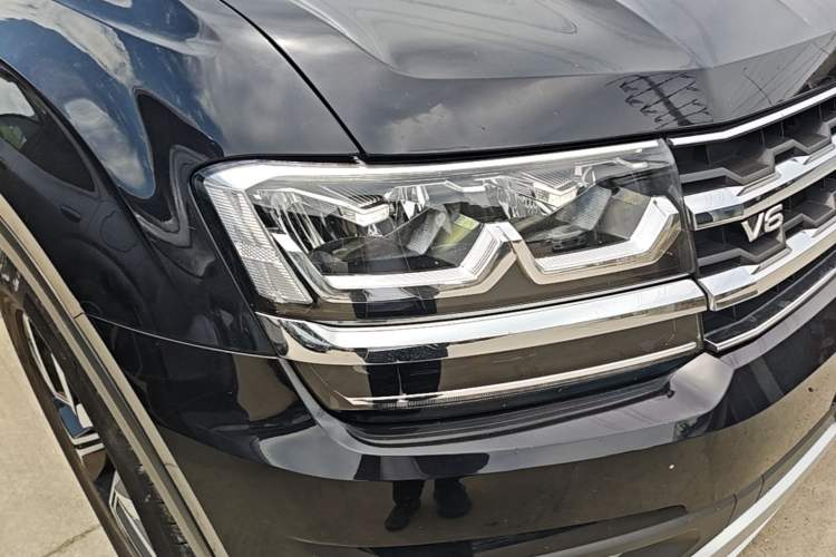 Used Volkswagen Teramont 2017 530 V6 Four-Wheel Drive Luxury Edition Right Front Headlight