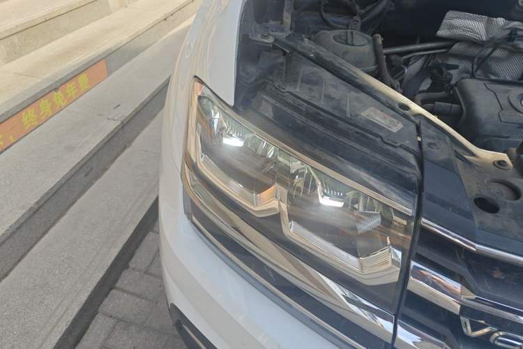 Used Volkswagen Teramont 2017 380TSI Four-Wheel Drive Comfort Edition Right Front Headlight