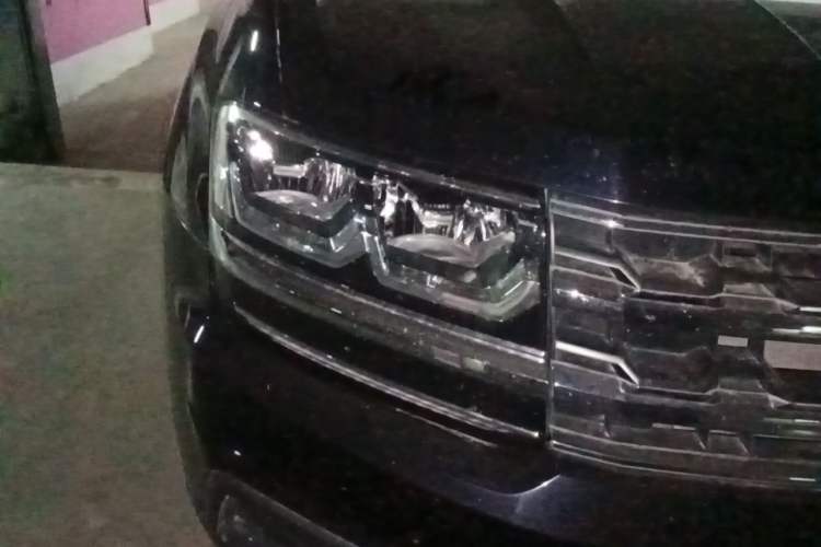 Used Volkswagen Teramont 2017 330TSI Two-Wheel-Drive Luxury Edition Right Front Headlight
