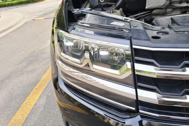 Used Volkswagen Teramont 2017 380TSI Four-Wheel Drive Luxury Edition Right Front Headlight