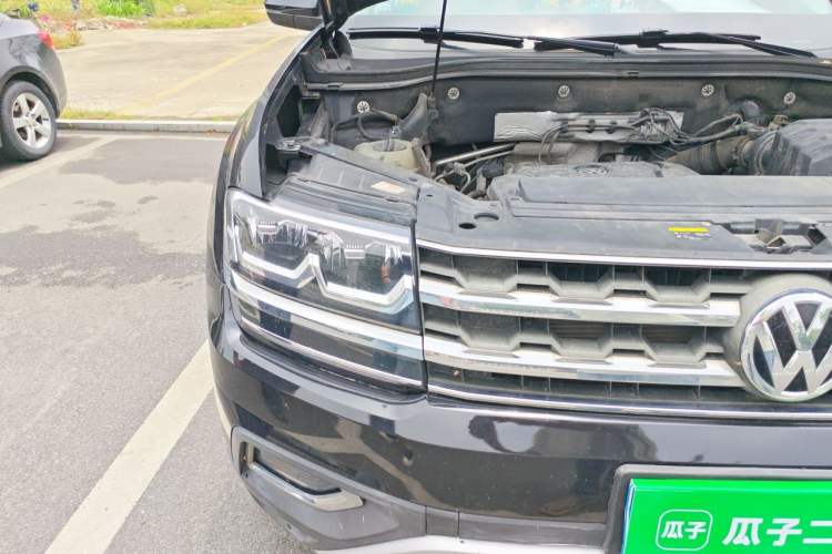 Used Volkswagen Teramont 2017 330TSI Two-Wheel-Drive Luxury Edition Right Front Headlight
