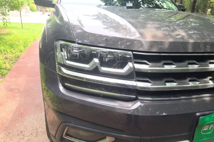 Used Volkswagen Teramont 2017 330TSI Two-Wheel-Drive Luxury Edition Right Front Headlight
