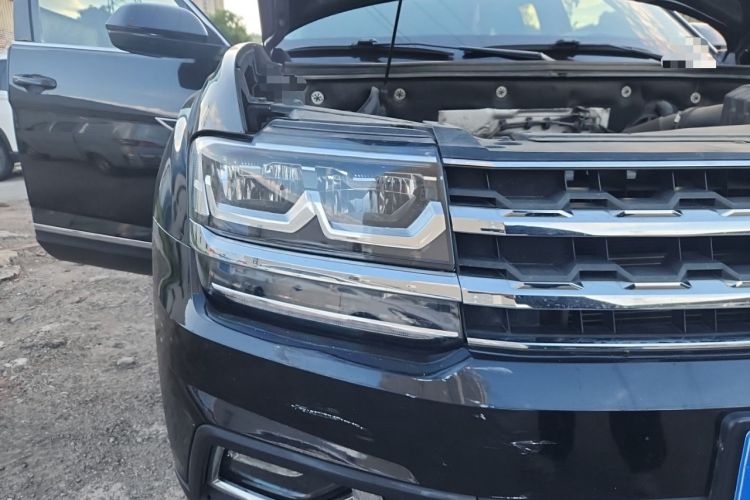 Used Volkswagen Teramont 2017 380TSI Four-Wheel Drive Luxury Edition Right Front Headlight