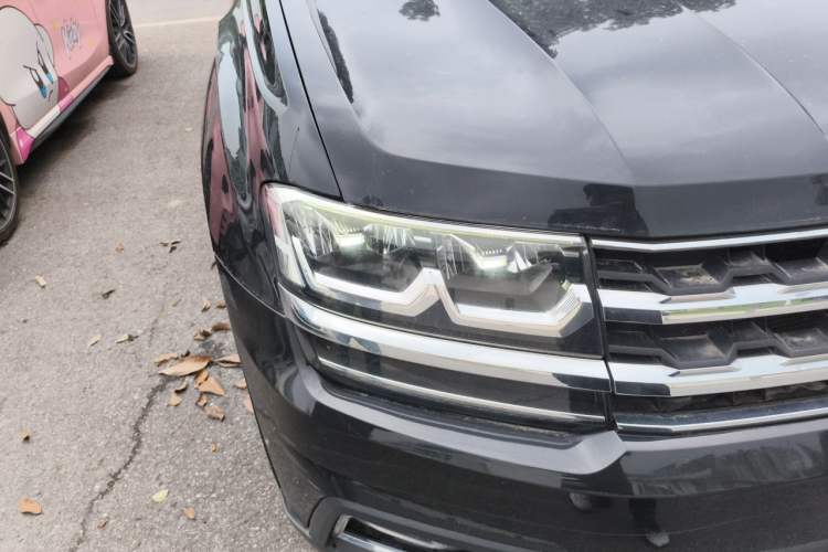 Used Volkswagen Teramont 2017 380TSI Four-Wheel Drive Luxury Edition Right Front Headlight