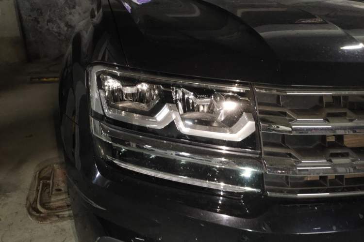 Used Volkswagen Teramont 2017 380TSI Four-Wheel Drive Luxury Edition Right Front Headlight