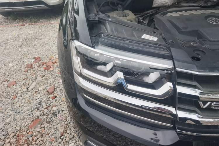 Used Volkswagen Teramont 2017 530 V6 Four-Wheel Drive Luxury Edition Right Front Headlight