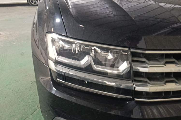 Used Volkswagen Teramont 2017 380TSI Four-Wheel Drive Luxury Edition Right Front Headlight