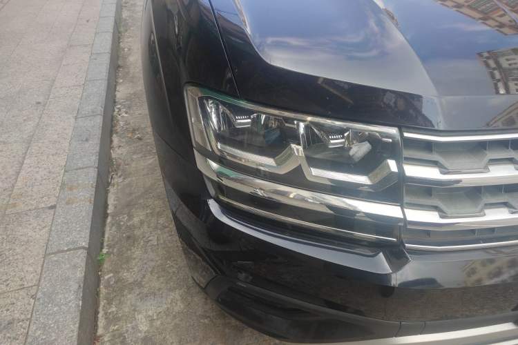 Used Volkswagen Teramont 2017 380TSI Four-Wheel Drive Comfort Edition Right Front Headlight