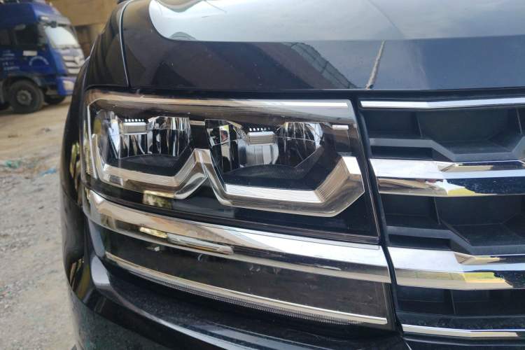 Used Volkswagen Teramont 2017 380TSI Four-Wheel Drive Comfort Edition Right Front Headlight