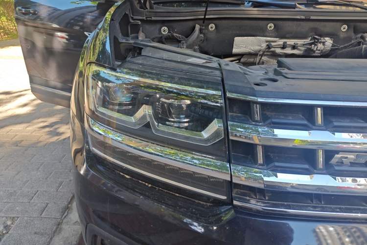 Used Volkswagen Teramont 2017 380TSI Four-Wheel Drive Flagship Edition Right Front Headlight