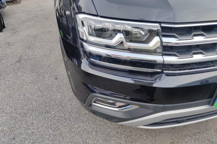Used Volkswagen Teramont 2017 380TSI Four-Wheel Drive Luxury Edition Right Front Headlight