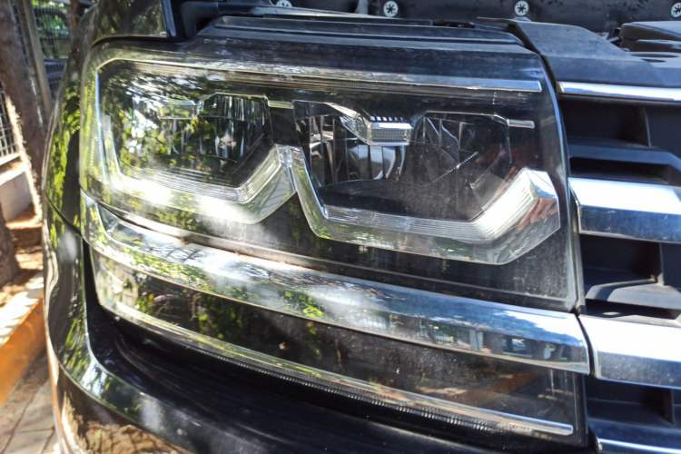 Used Volkswagen Teramont 2017 380TSI Four-Wheel Drive Luxury Edition Right Front Headlight