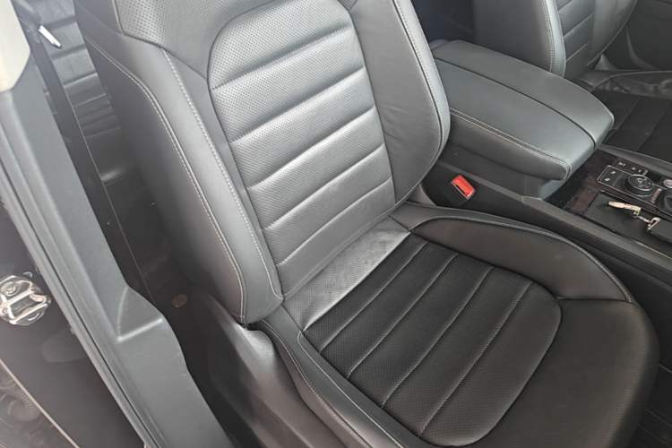 Used Volkswagen Teramont 2017 380TSI Four-Wheel Drive Luxury Edition Right Front Seat