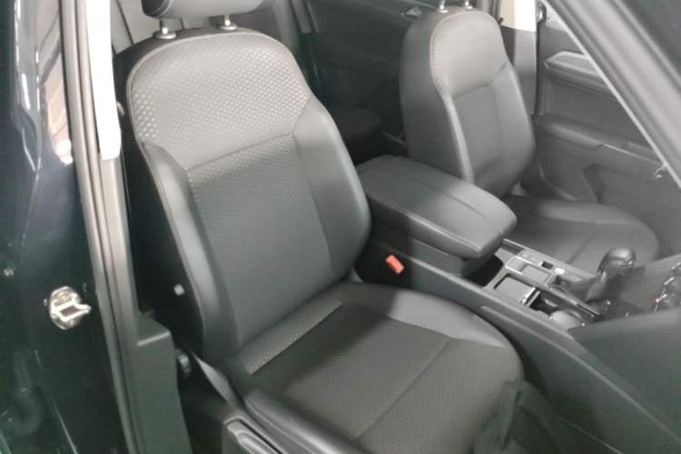 Used Volkswagen Teramont 2017 330TSI Two-Wheel-Drive Comfort Edition Right Front Seat