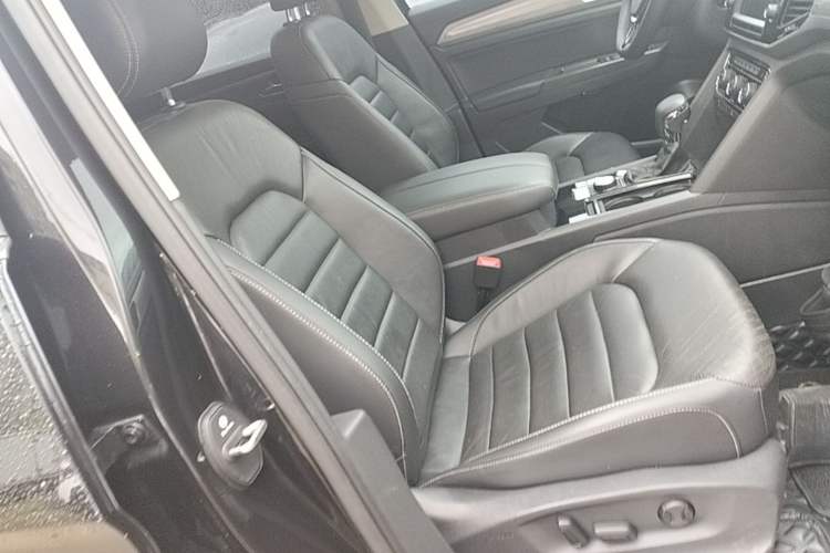 Used Volkswagen Teramont 2017 380TSI Four-Wheel Drive Luxury Edition Right Front Seat