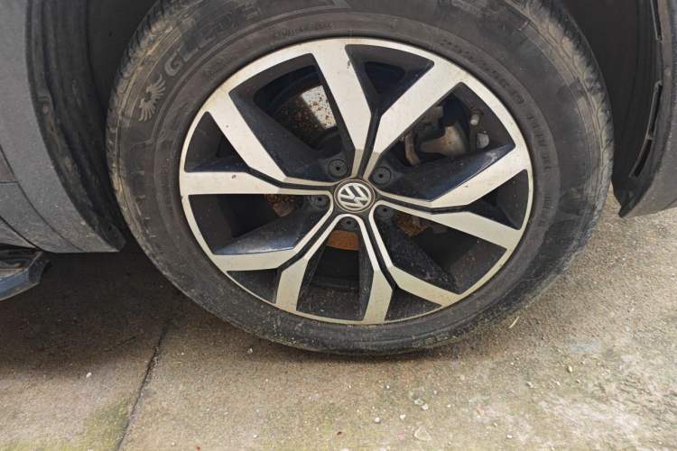 Used Volkswagen Teramont 2017 380TSI Four-Wheel Drive Luxury Edition Right Front Wheel Hub