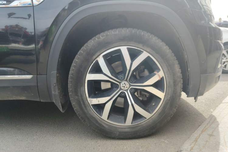 Used Volkswagen Teramont 2017 380TSI Four-Wheel Drive Luxury Edition Right Front Wheel Hub