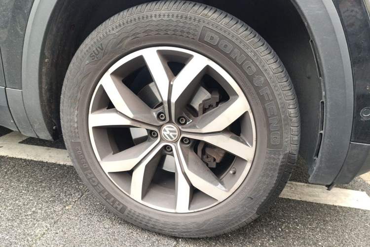 Used Volkswagen Teramont 2017 380TSI Four-Wheel Drive Luxury Edition Right Front Wheel Hub