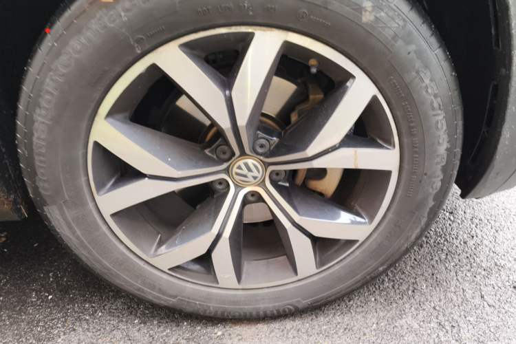 Used Volkswagen Teramont 2017 380TSI Four-Wheel Drive Luxury Edition Right Front Wheel Hub
