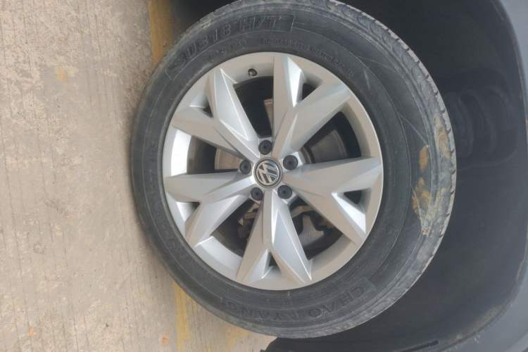 Used Volkswagen Teramont 2017 380TSI Four-Wheel Drive Comfort Edition Right Front Wheel Hub
