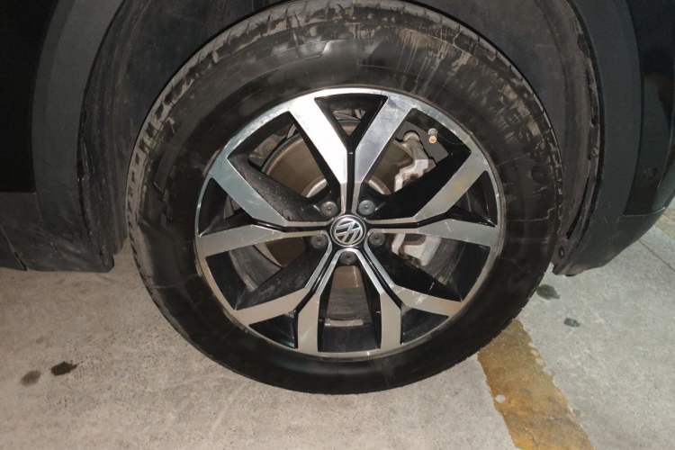 Used Volkswagen Teramont 2017 380TSI Four-Wheel Drive Luxury Edition Right Front Wheel Hub