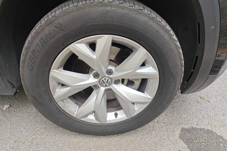 Used Volkswagen Teramont 2017 380TSI Four-Wheel Drive Comfort Edition Right Front Wheel Hub
