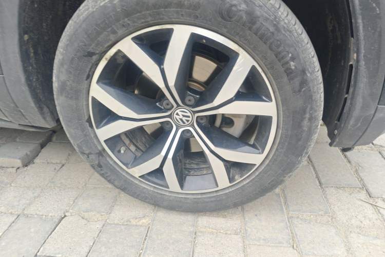 Used Volkswagen Teramont 2017 380TSI Four-Wheel Drive Luxury Edition Right Front Wheel Hub