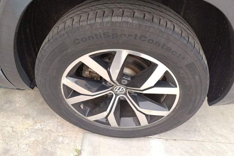 Used Volkswagen Teramont 2017 380TSI Four-Wheel Drive Luxury Edition Right Front Wheel Hub