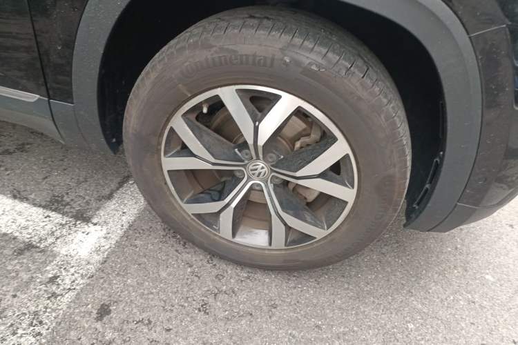 Used Volkswagen Teramont 2017 380TSI Four-Wheel Drive Luxury Edition Right Front Wheel Hub