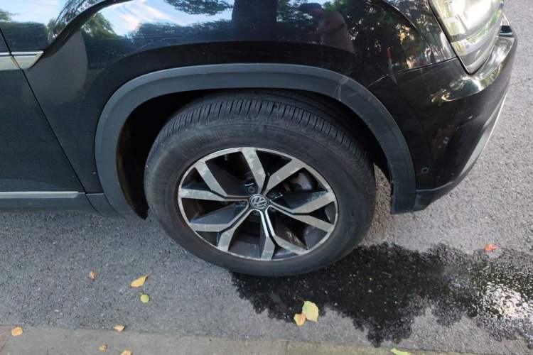 Used Volkswagen Teramont 2017 380TSI Four-Wheel Drive Luxury Edition Right Front Wheel Hub