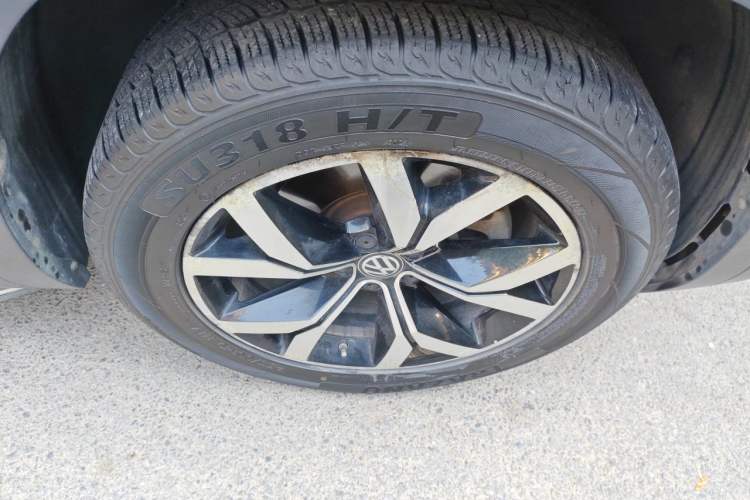 Used Volkswagen Teramont 2017 380TSI Four-Wheel Drive Luxury Edition Right Front Wheel Hub