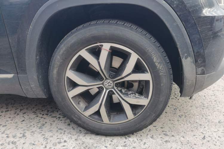 Used Volkswagen Teramont 2017 380TSI Four-Wheel Drive Luxury Edition Right Front Wheel Hub